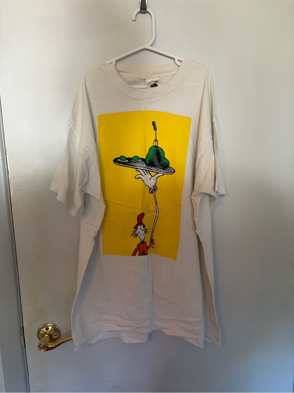 Men’s Dr. Seuss Green Eggs and Ham T-Shirt Size Large